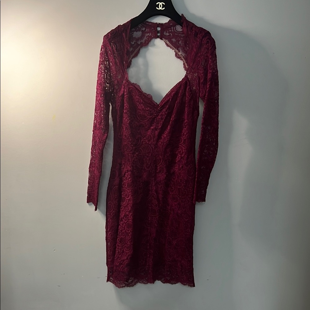 Nicole Miller Lace  Backless Long Sleeve Dress